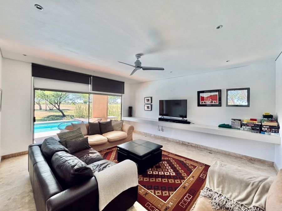 5 Bedroom Property for Sale in Waterford Golf and River Estate Free State